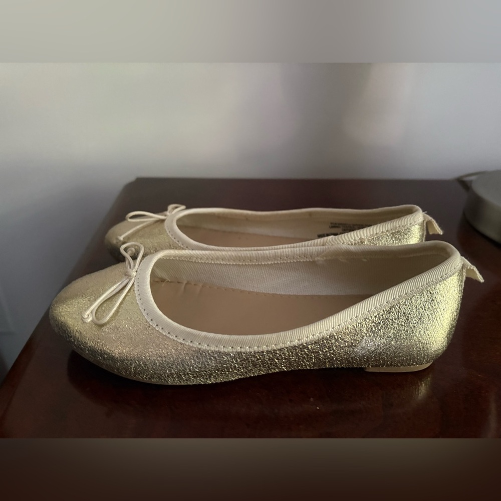 J. Crew girls gold flats (size 12)